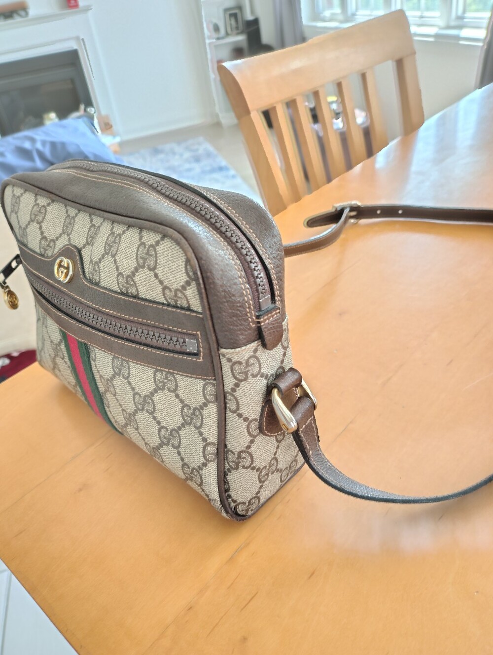 Vintage Gucci Parfums GG Monogram Crossbody Bag with Red and Green Web - Picture 6 of 16